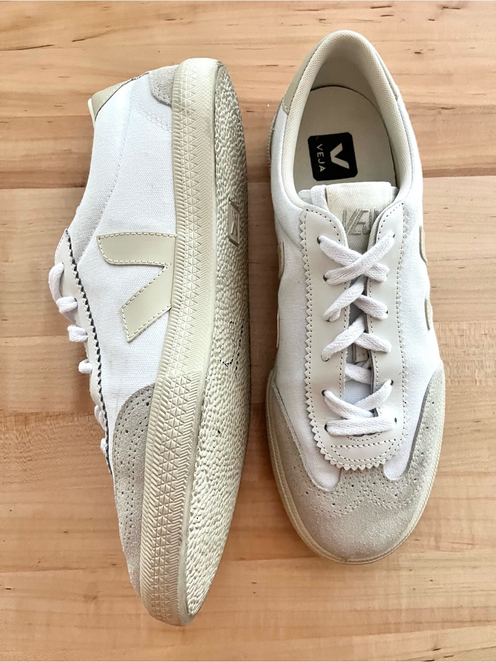 Veja White Volley Leather Low-Top Sneakers, Sz 10 - Picture 15 of 15